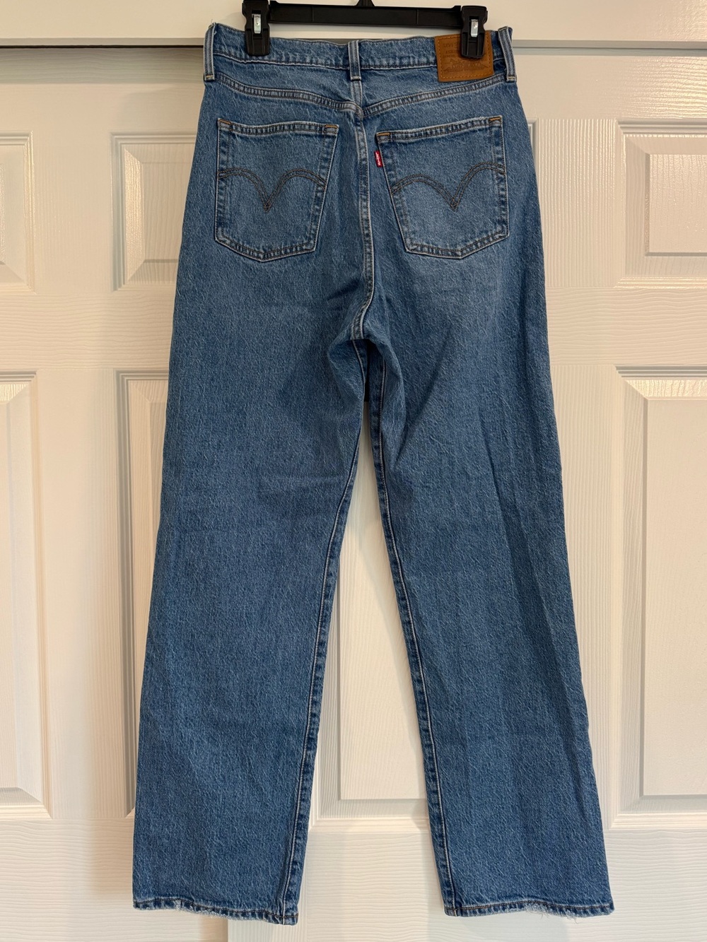 Levi Ribcage Straight Medium Wash Button Fly Jeans, Long - Picture 3 of 6